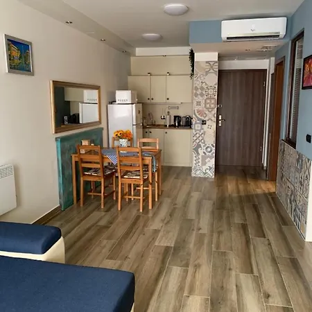 아파트호텔 Bilberry Apartman 블로톤퓌레드
